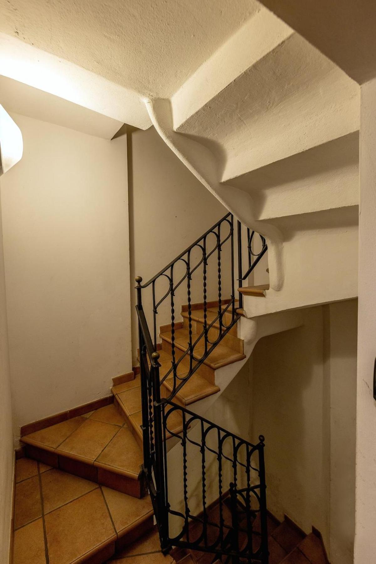 Sant'Anna Studio Apartment Парма Екстериор снимка