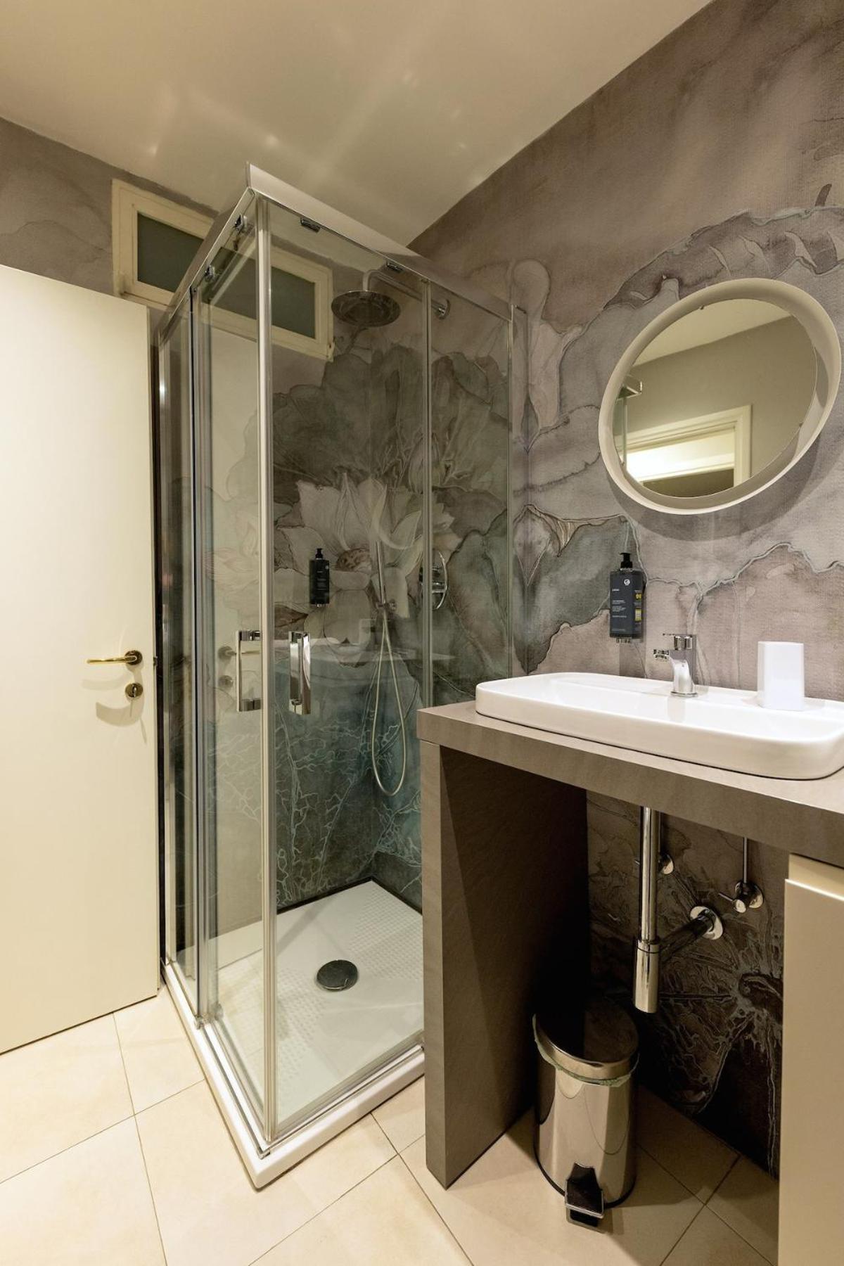Sant'Anna Studio Apartment Парма Екстериор снимка