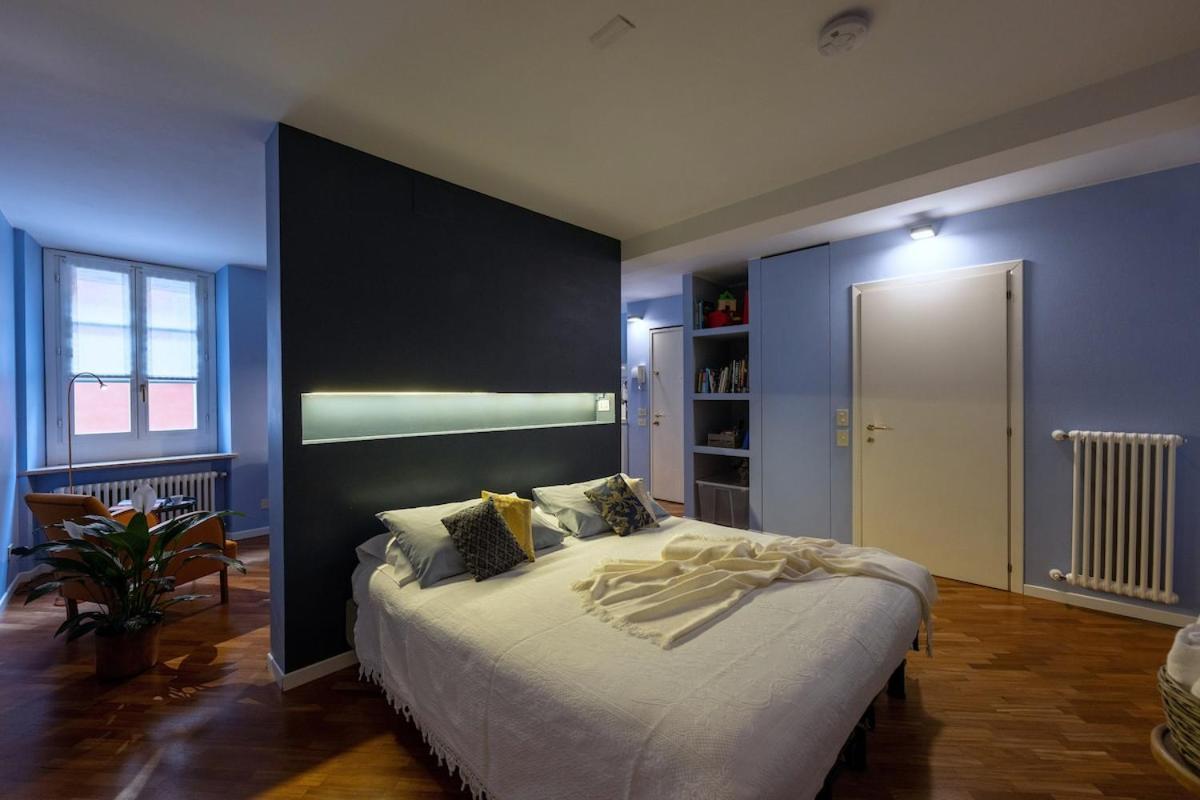 Sant'Anna Studio Apartment Парма Екстериор снимка
