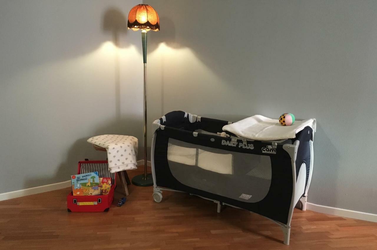 Sant'Anna Studio Apartment Парма Екстериор снимка