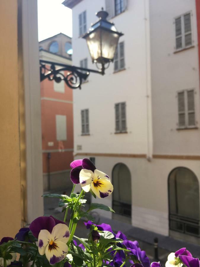 Sant'Anna Studio Apartment Парма Екстериор снимка